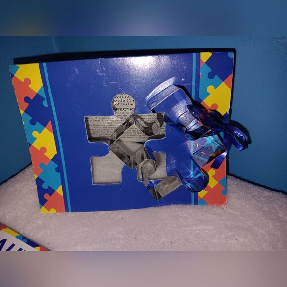 NWOT Autism Themed Gift Set Lot of 8 - Picture 5 of 7